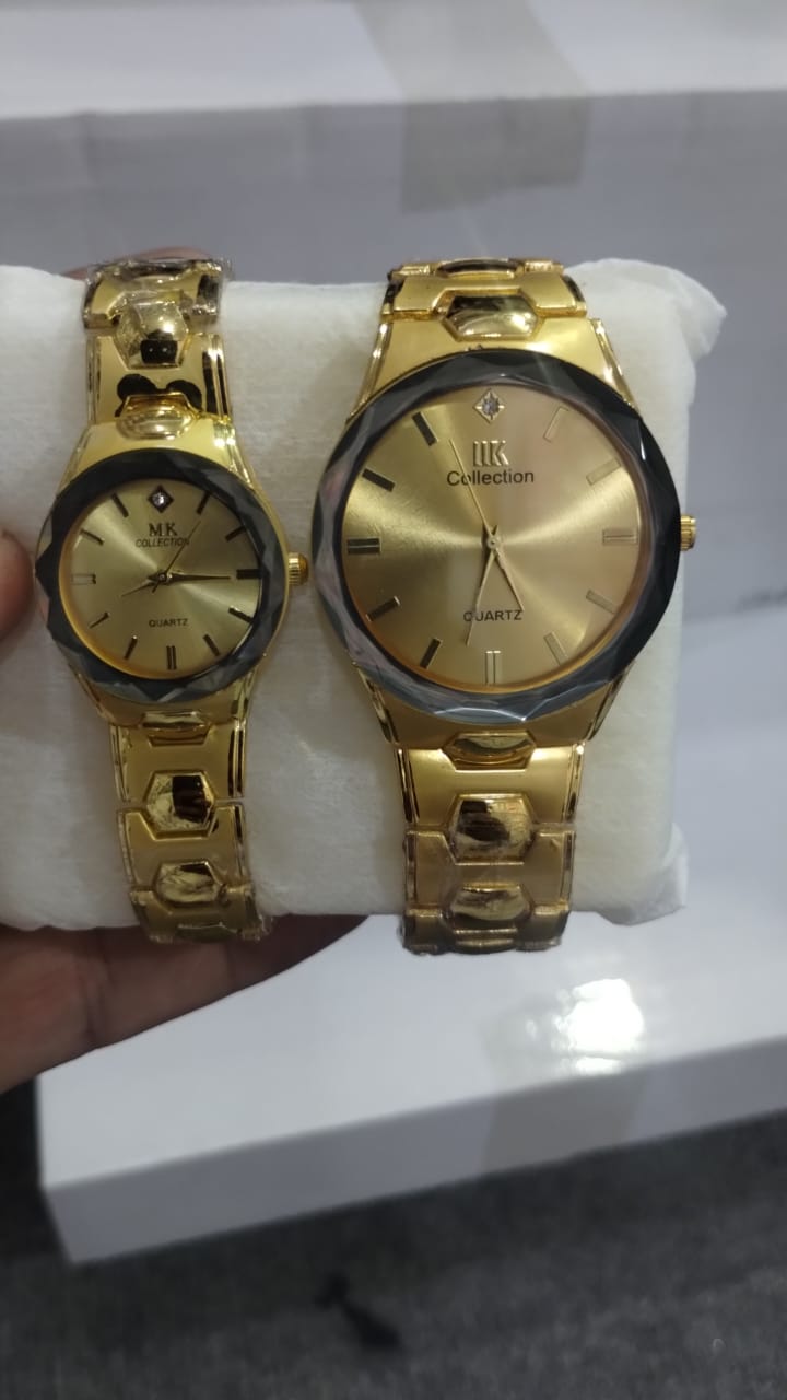 Elegant Couple Watch Set – Luxury Dual-Tone Quartz Wristwatches for Him & Her (Golden / Black)