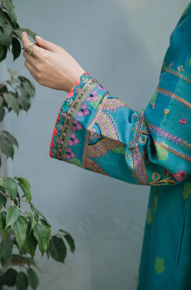 Hania Amir Dhanak Emb Suit