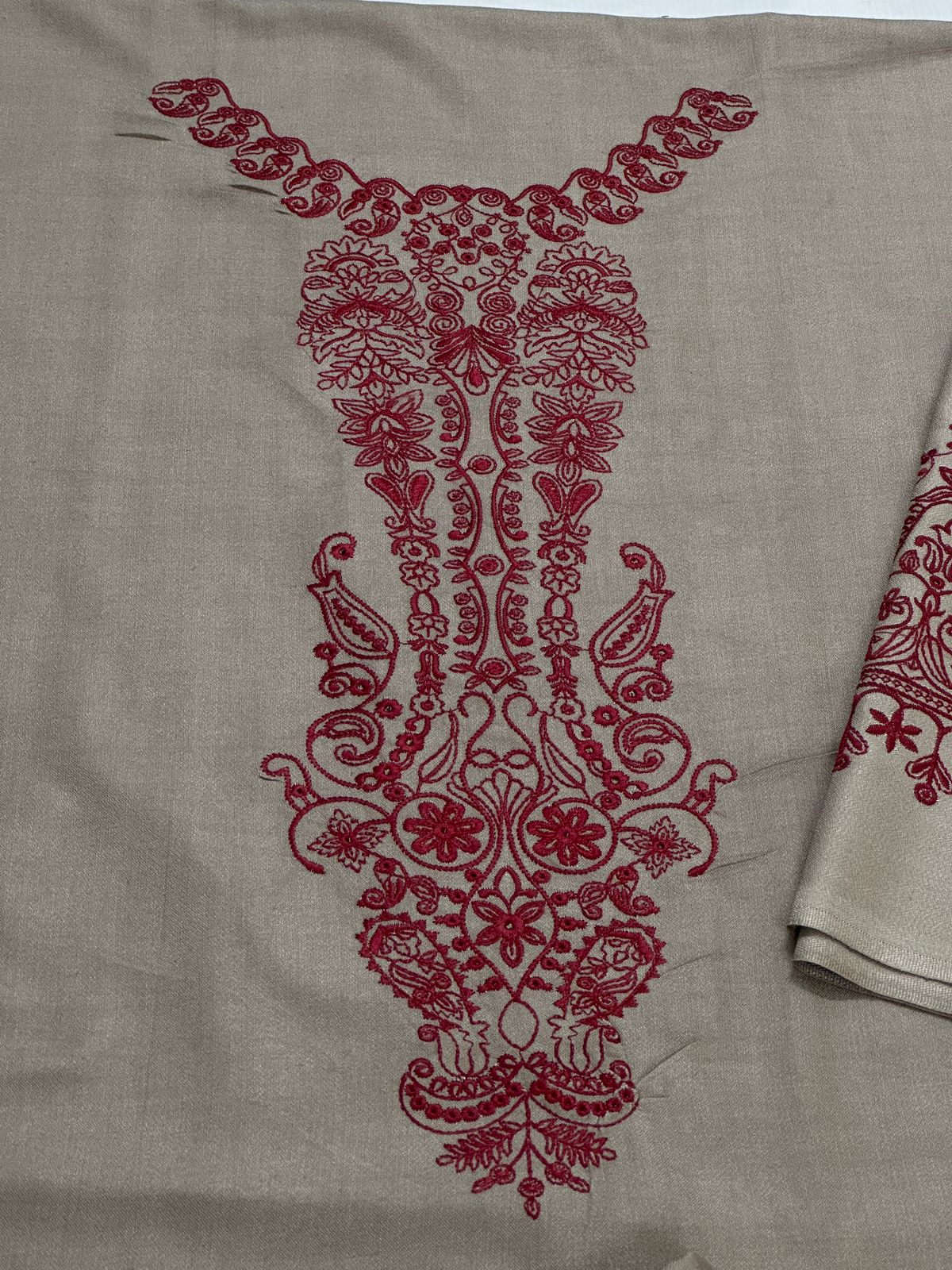 Baroque Dhanak Emb Suit